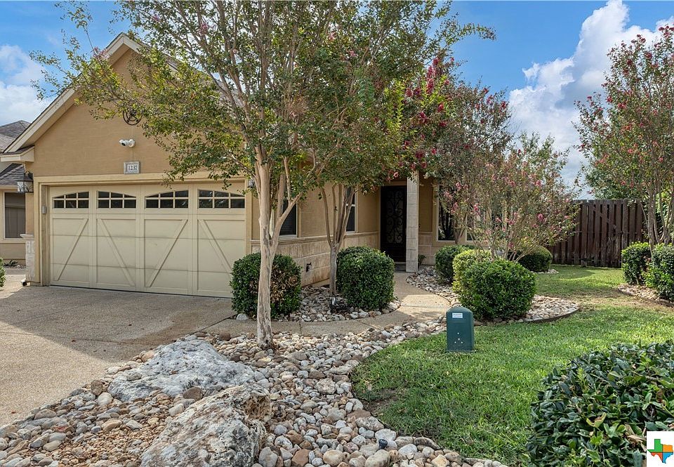 1st image of 1237 Legacy Dr