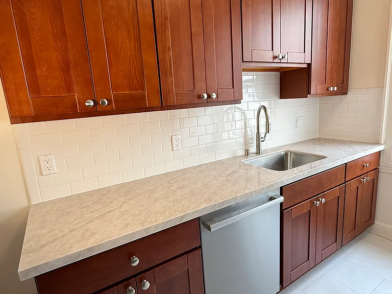 kitchen cabinets & dishwasher