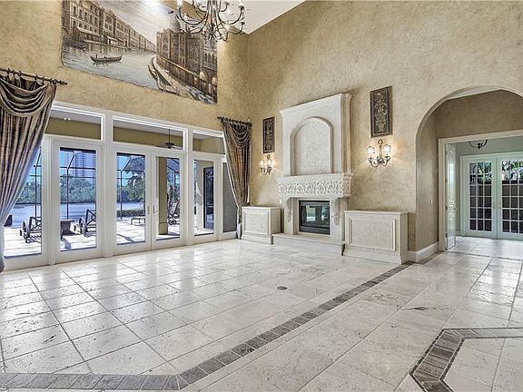 4th image of 24001 Tuscany Ct