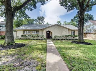 11407 Valley Stream Dr, Houston, TX 77043