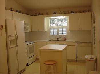 4th image of 2737 E Dellwood Dr