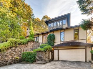 29 Wing Mill Rd, Sandy Springs, GA 30350