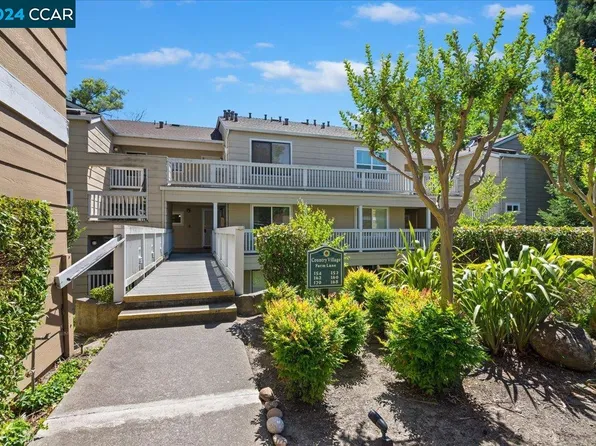 160 Farm Ln, Martinez, CA 94553
