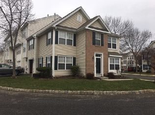 14 Giera Ct #14, Parlin, NJ 08859