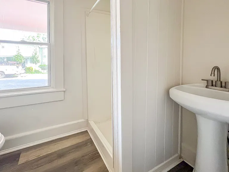 1005 Maplewood Ave — Photo 20