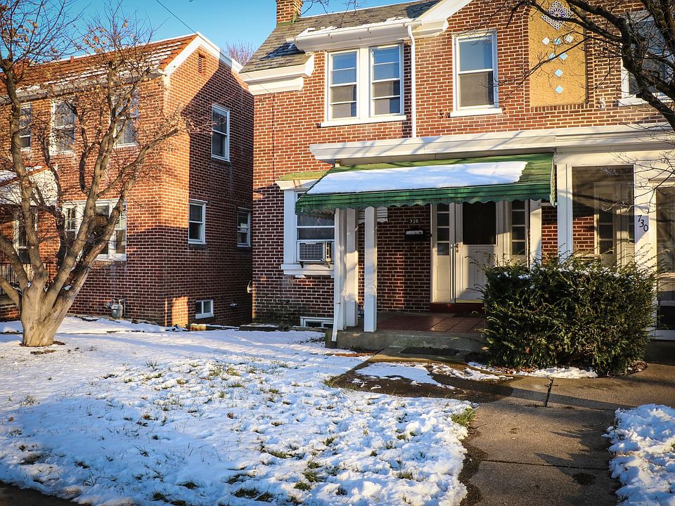 Beautiful 3BR townhouse on quiet, cute block in Hedgeville. Two large parks two blocks away in either direction, walking distance to the Riverfront and easy access to 95!