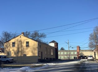 1020 Harding St, Rockford, IL 61102