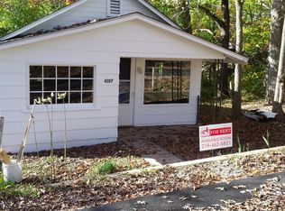 4207 Wildwood Rd, Valparaiso, IN 46383