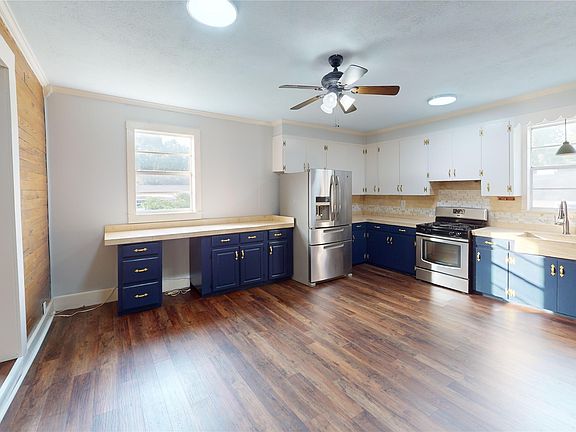 3rd image of 703 Lower Kingston Rd