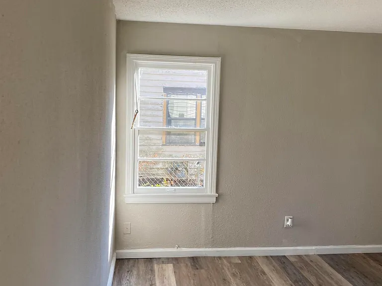 11 Shirley St — Photo 16
