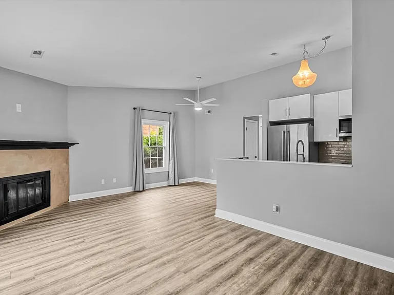 2653 Cottage Pl — Photo 1