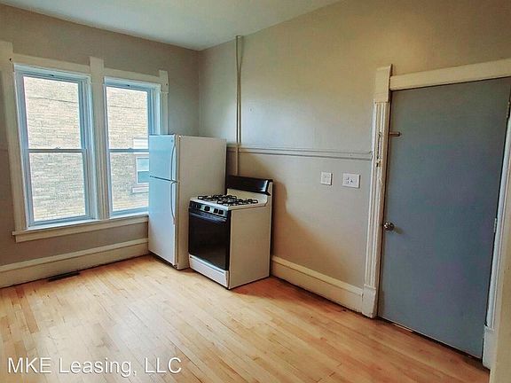 3rd image of 1306 Milwaukee Ave APT 2