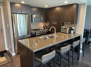 2200 Douglas Rd #5, Burnaby, BC V5C 0G8