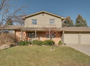 1300 E 49th St, Sioux Falls, SD 57103