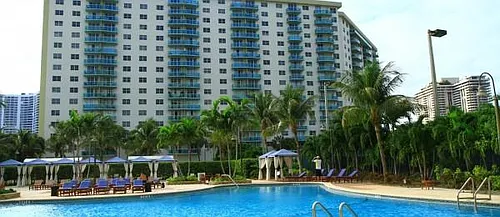 19380 Collins Ave #6 Photo 1