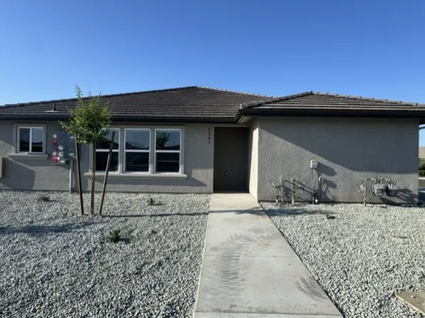 2377 Oakmont Cir, Tulare, CA 93274