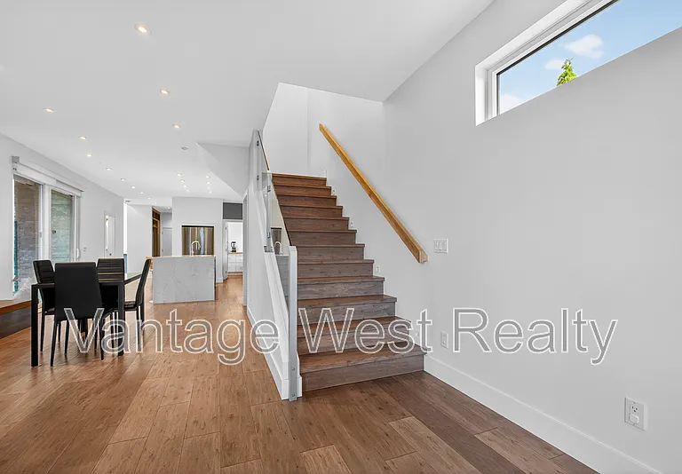 3859 Carrall Rd #1 — Photo 39