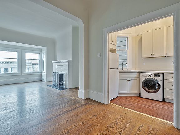 5th image of 2355 Jones St APT 3