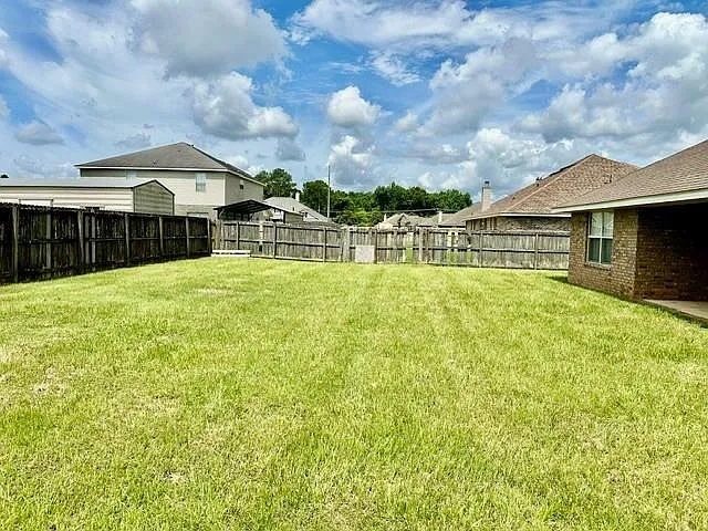 9825 Winchester Dr N — Photo 2