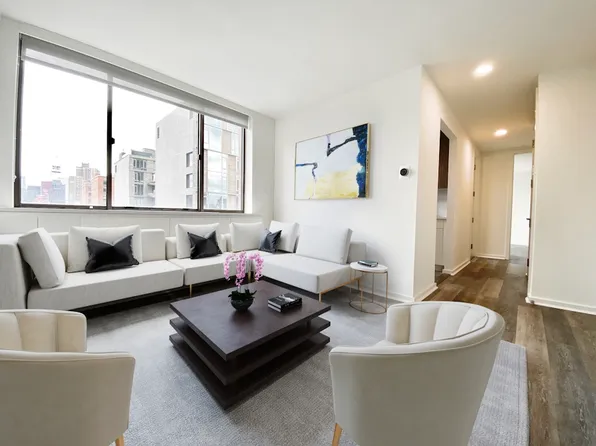 520 West 43rd Street image 5 of 25