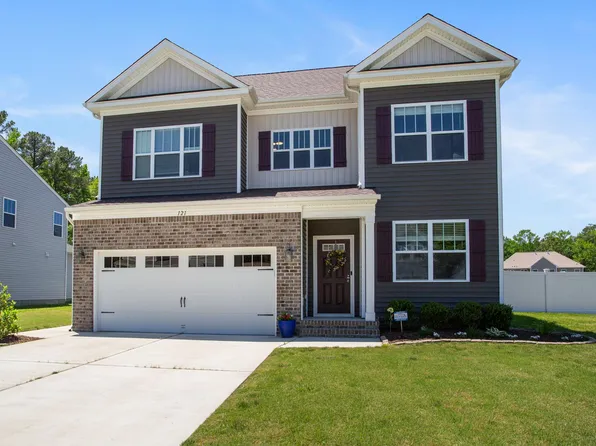121 Bellflower Ln, Suffolk, VA