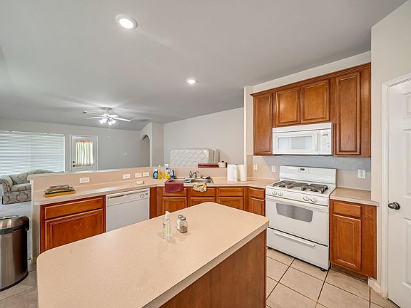 3rd image of 6533 Canyon Mist Ln