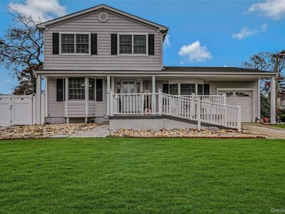 66 Rosemary Place, East Islip, NY, 11730