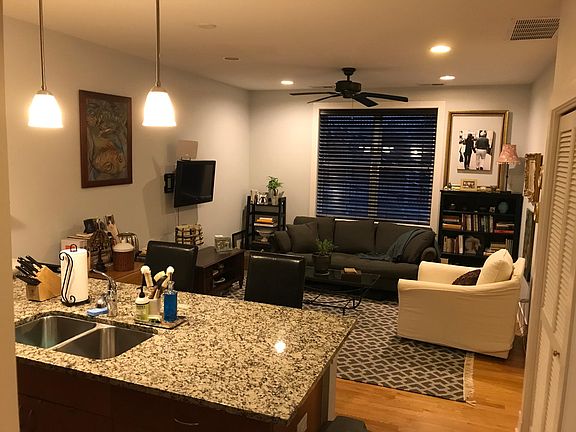 4th image of 2740 W Armitage Ave APT 205S