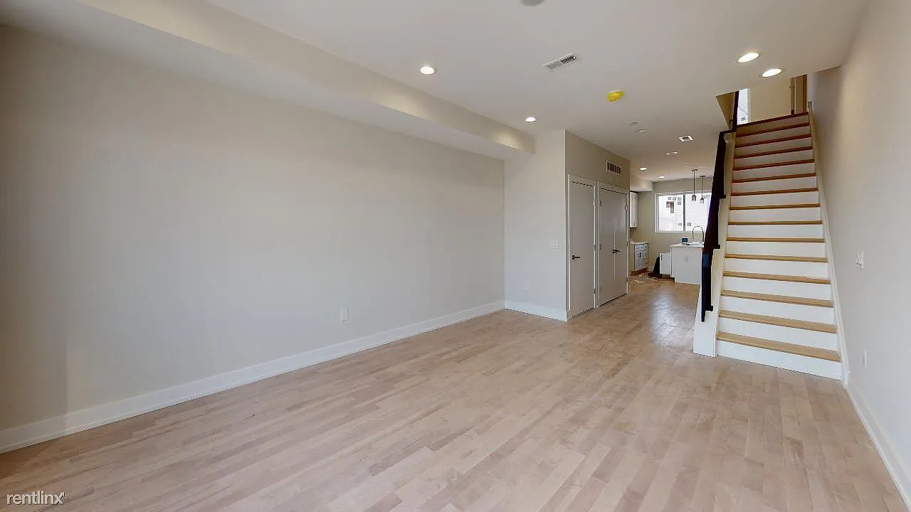2 bed, 1176 sqft, $2,250 — Photo 3