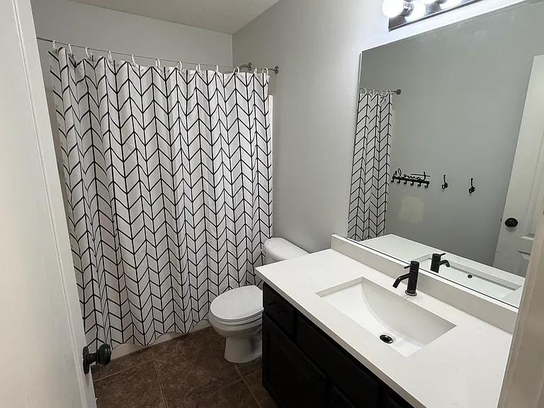 2769 W Shady Hollow Ln — Photo 25