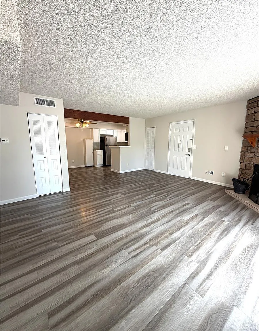 2 bed, 2.0 bath, 1190 sqft, $1,750 — Photo 4
