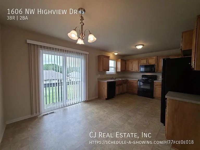 1606 NW High View Dr — Photo 4