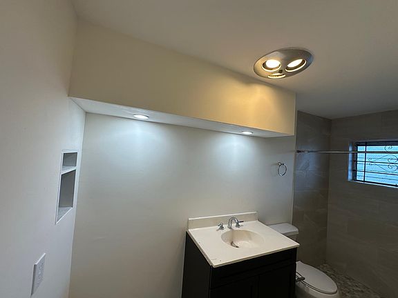 4th image of 1480 E Sample Rd APT 204