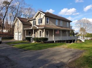 23 Goldenleaf Trl, Flanders, NY 11901