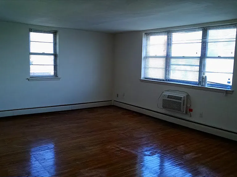 3209 W Chester Pike — Photo 6