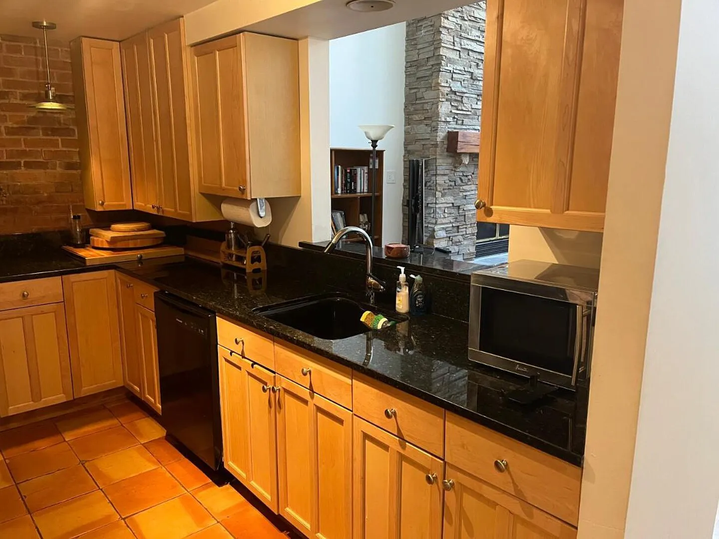 Full loft-style apartment near Omni — Photo 4