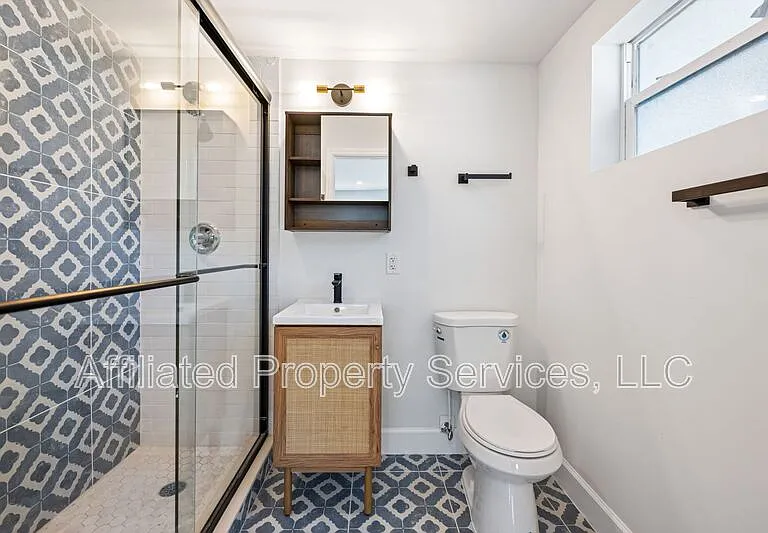3012 Broadway #205 — Photo 3