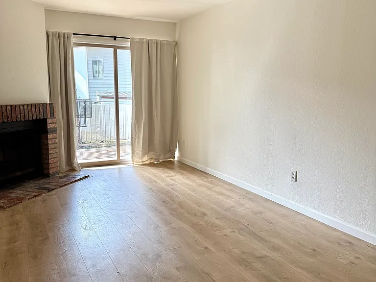 1780 S El Camino Real #C203 — Photo 7