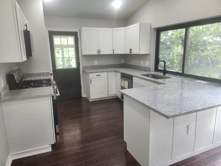 2715 Lakemist St — Photo 5