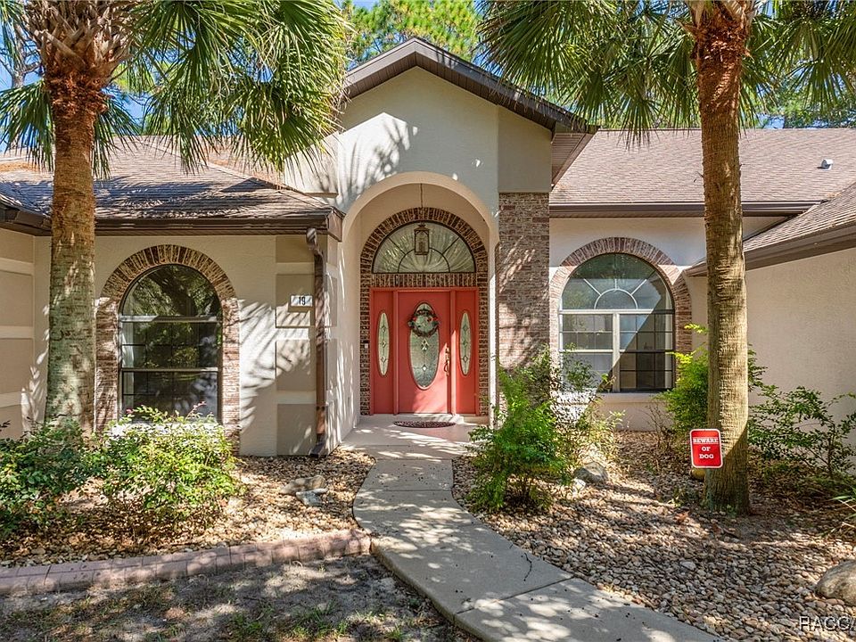 1st image of 19 Livingstone Daisy Ct