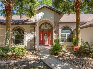 19 Livingstone Daisy Ct, Homosassa, FL 34446