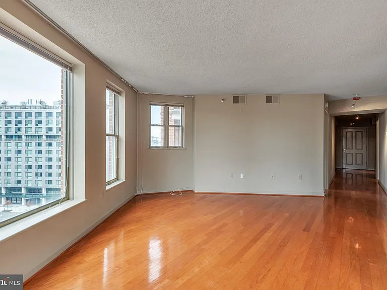 601 Pennsylvania Ave NW #805 — Photo 5