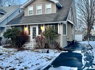 35 Martin St, West Haven, CT 06516