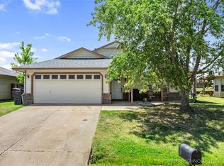 24922 S Heartwood Dr, Claremore, OK 74019