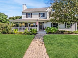 97 Grant Dr, Riverhead, NY 11901