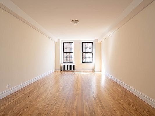 1st image of 910 W End Ave #8B