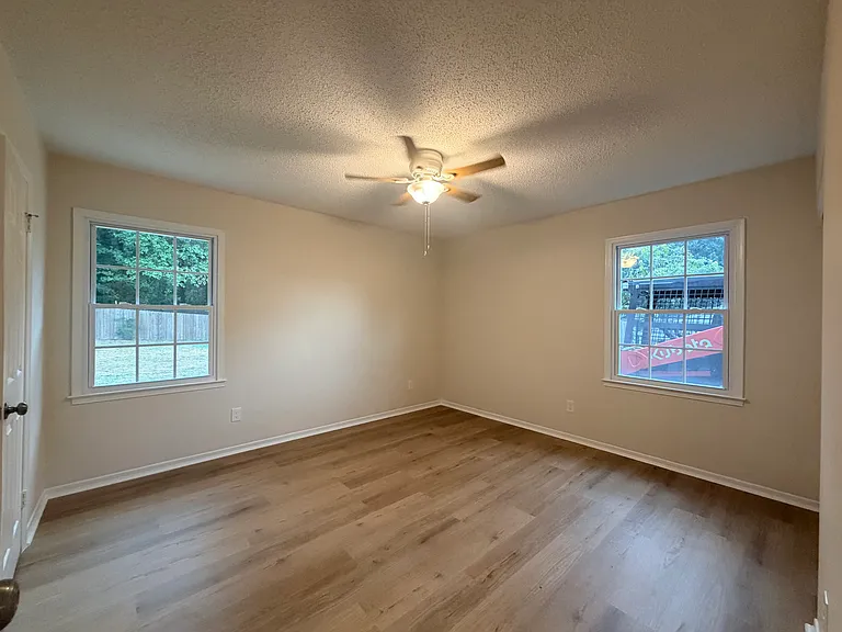 705 Lakecrest Ave — Photo 34
