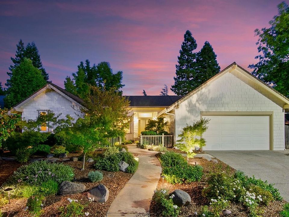 1st image of 124 Crow Canyon Dr