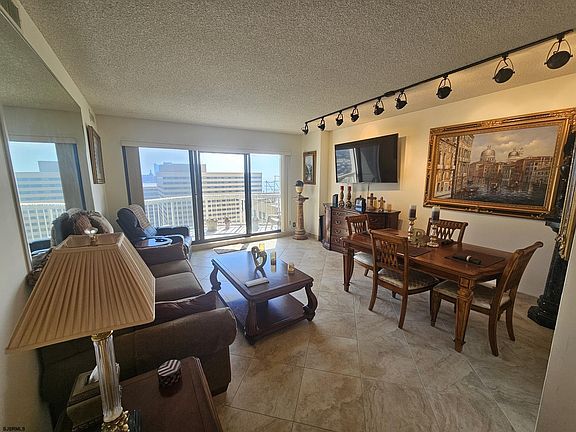 2nd image of 3101 Boardwalk #2303B-1