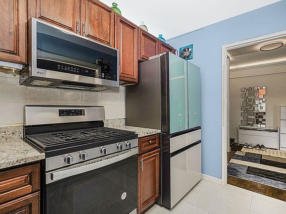 5th image of 1200 E 53rd St APT 6B